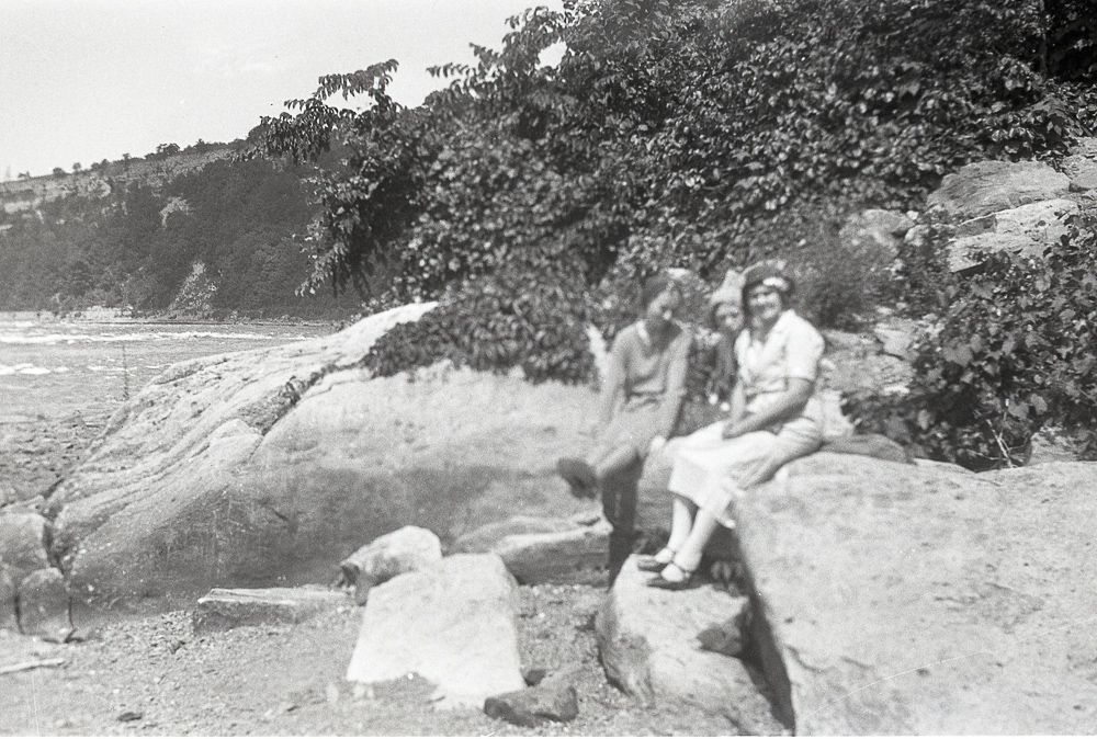 Berry family Am falls 1926 4